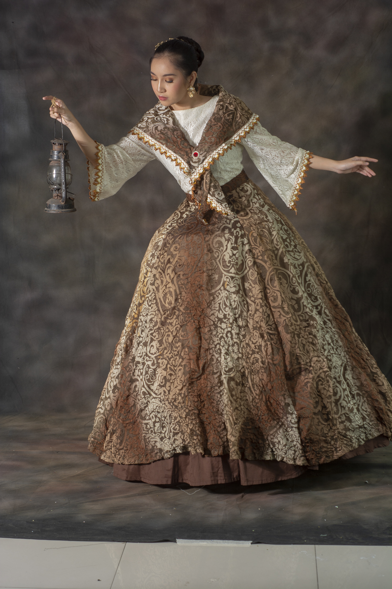 filipiniana traje de mestiza philippines traditional